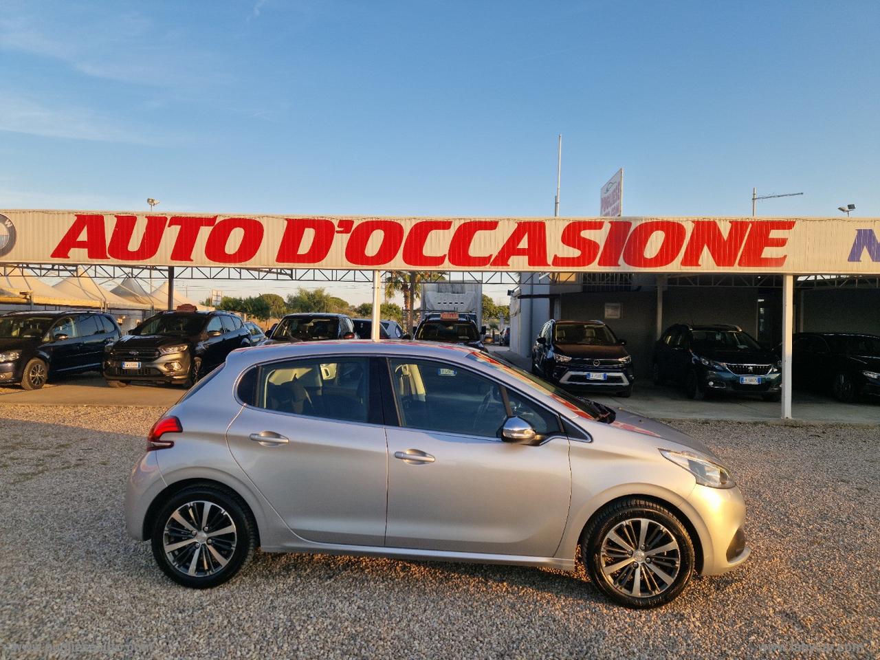 PEUGEOT 208 PureTech 82 5p. Allure