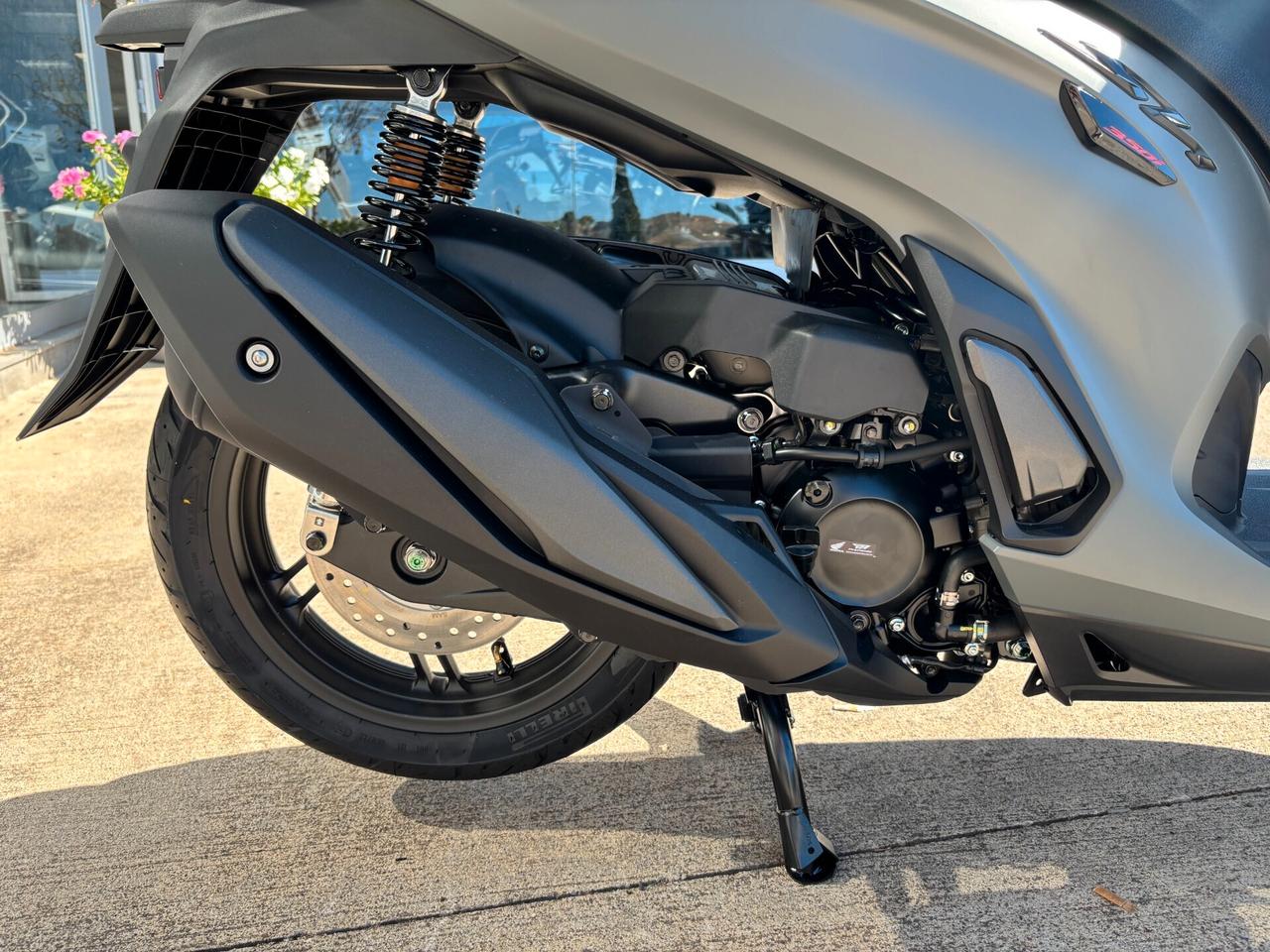 Honda SH 350 Sport ABS grigio NUOVO KM 0