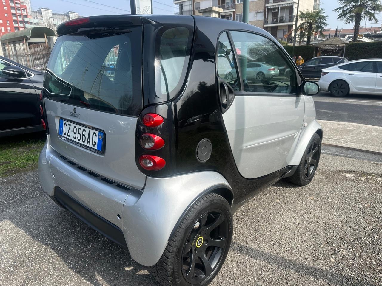 Smart ForTwo 700 coupé pure (45 kW)