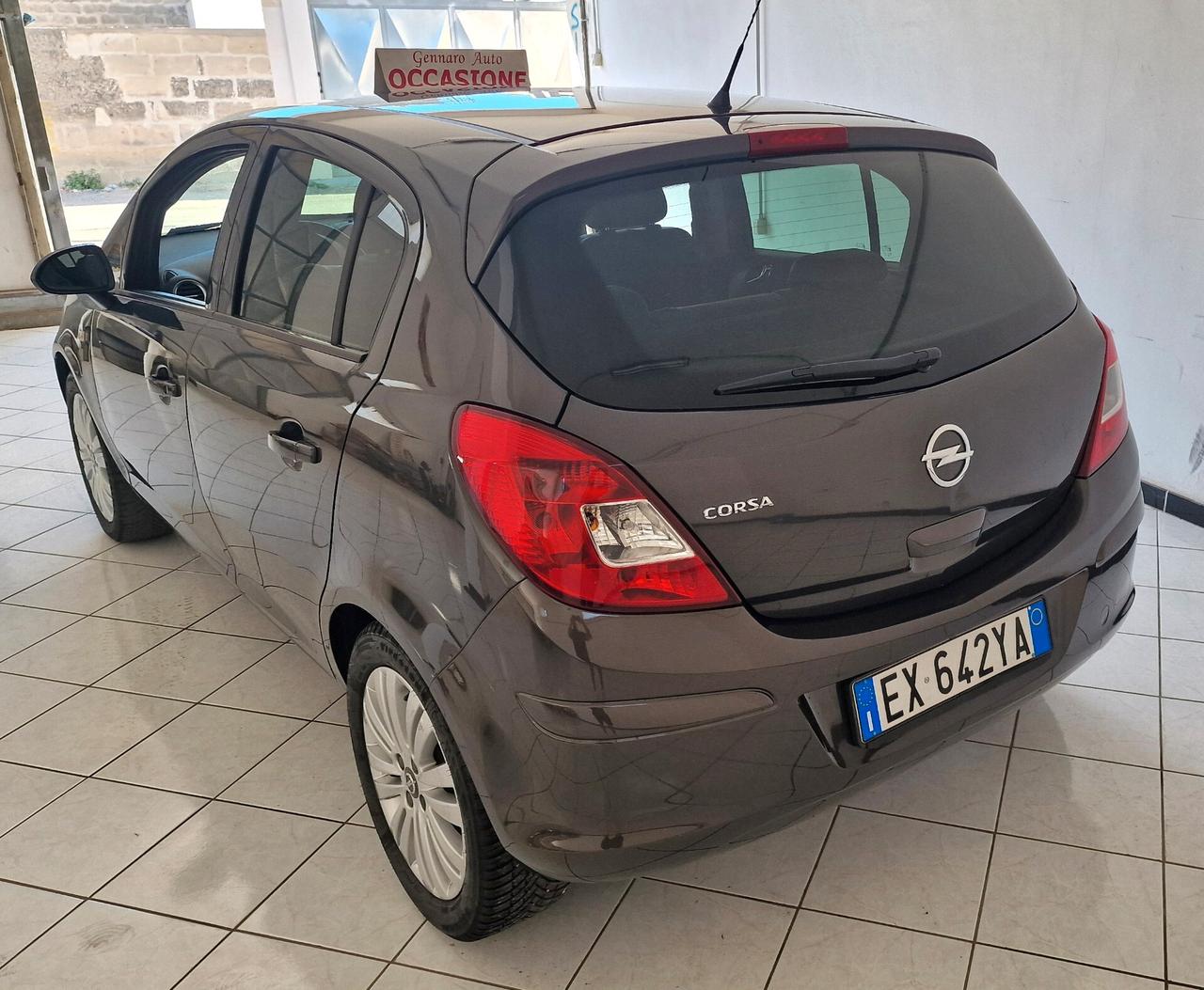Opel Corsa 1.2 benzina Anno 2014