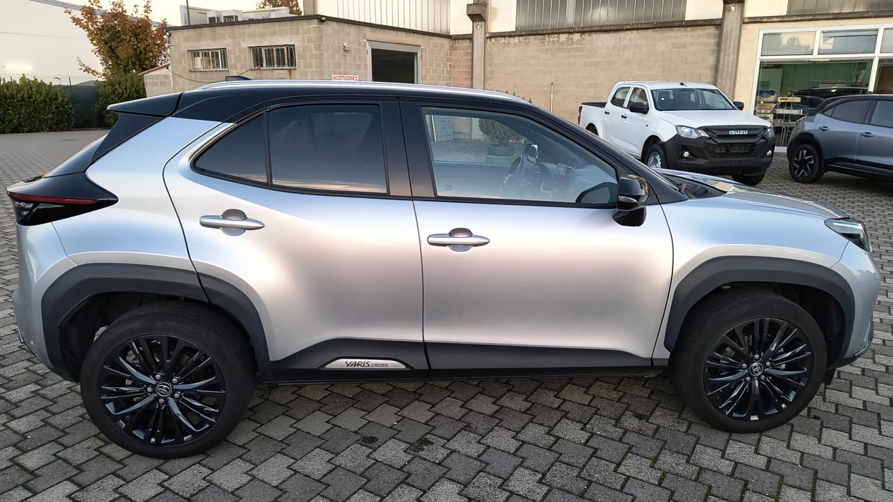 Toyota Yaris Cross 1.5 Hybrid 5p. E-CVT AWD-i Adventure