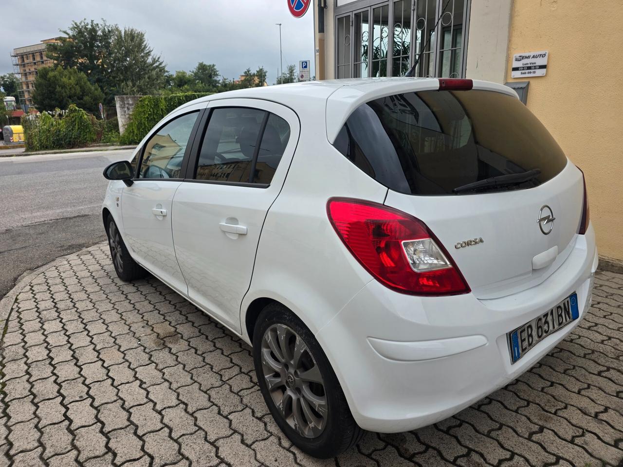 Opel Corsa 1.2 5 porte Club
