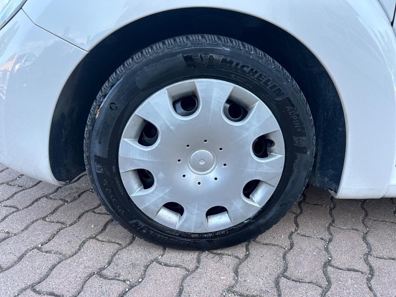 Volkswagen New Beetle 1.6 BENZINA