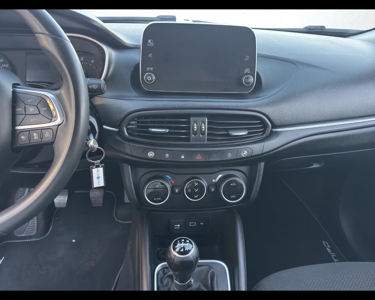 FIAT Tipo (2015-->) - Tipo 1.3 Mjt S&S 5 porte Business