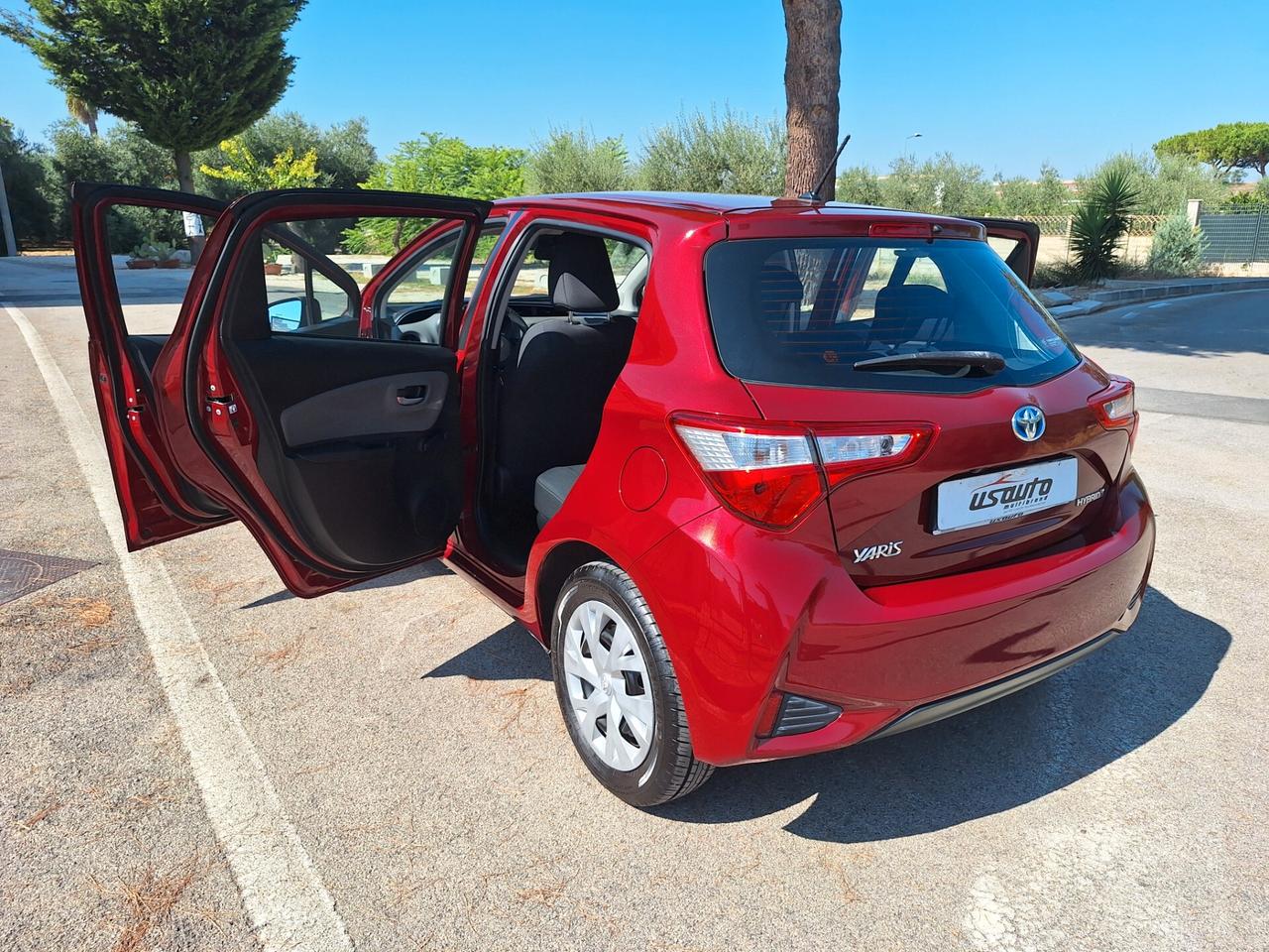 Toyota Yaris 1.5 HYBRID BUSINESS 48000 km 2018