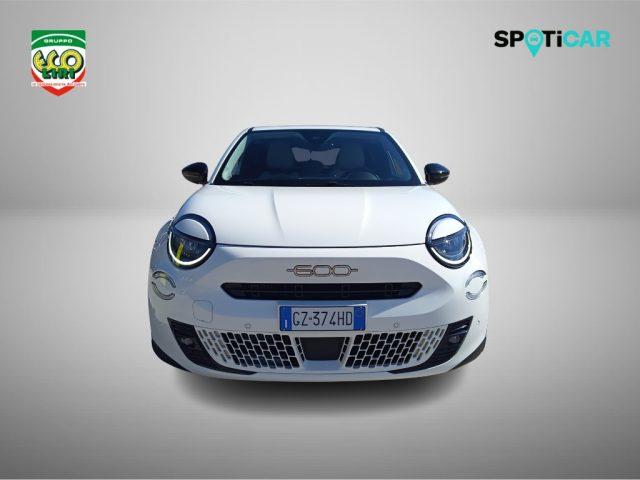 FIAT 600 Hybrid 110 CV DCT MHEV La Prima