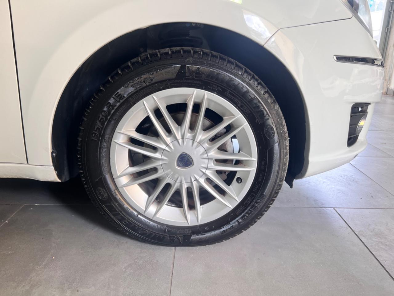 Lancia MUSA 1.4 16V Platinum 2011
