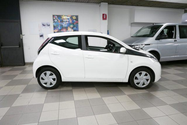 TOYOTA Aygo 1.0 VVT-i 69 CV 5 porte x-play TSS