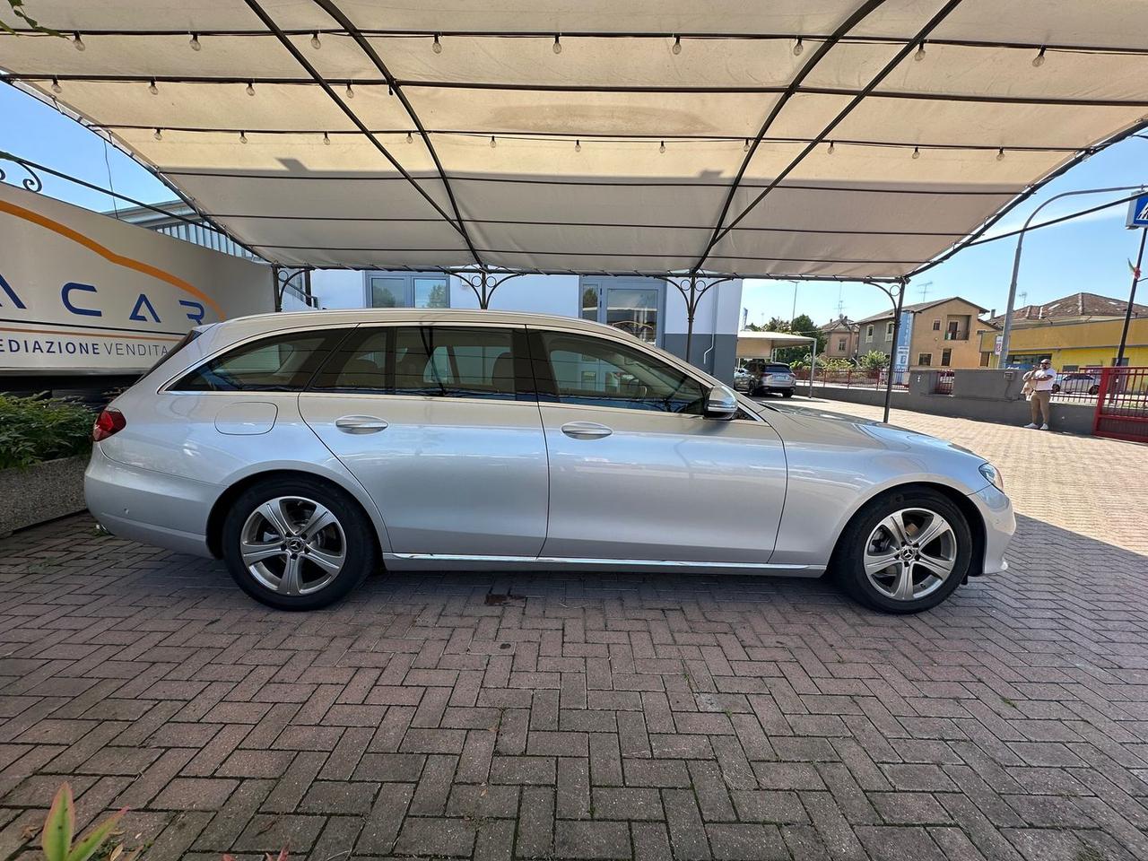 Mercedes-Benz E 220 Business Sport E 220 D #6728