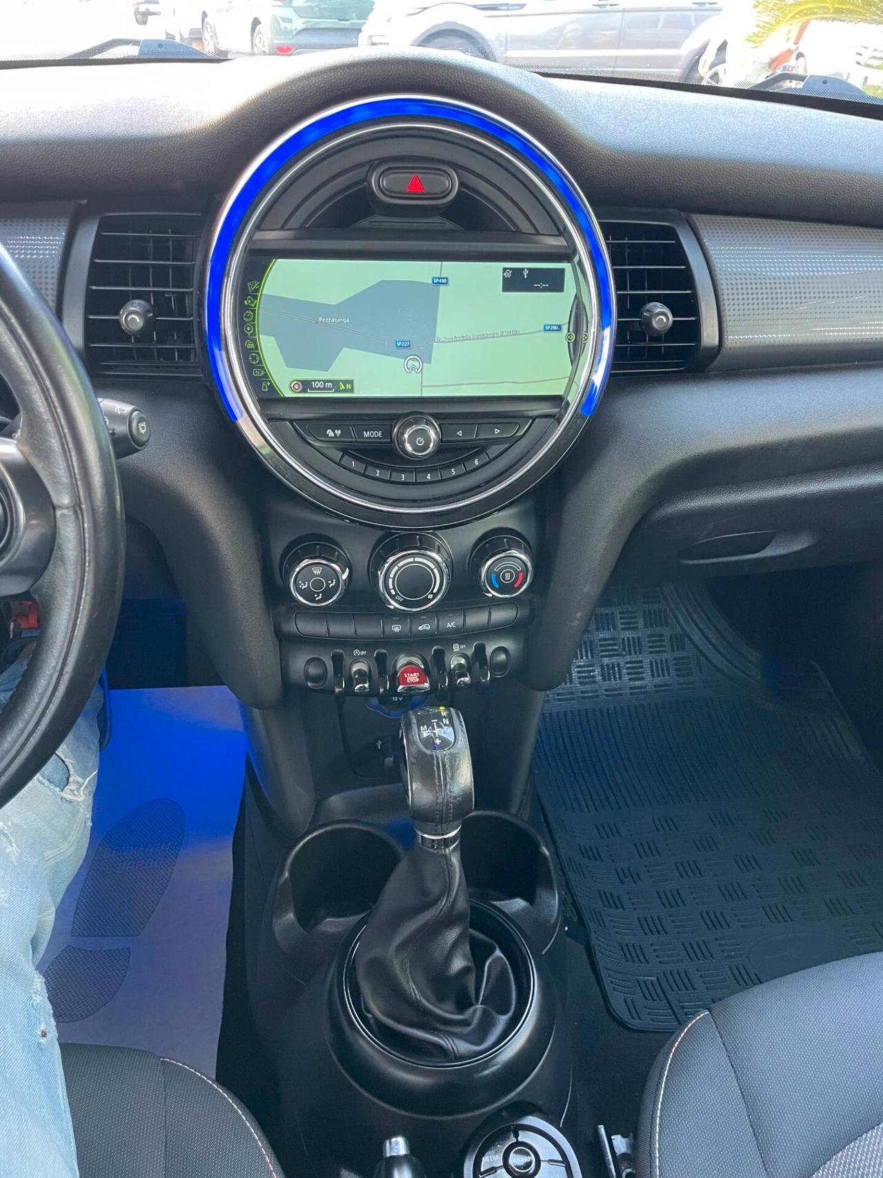 Mini 1.5 Cooper D Business 5 porte cambio automatico