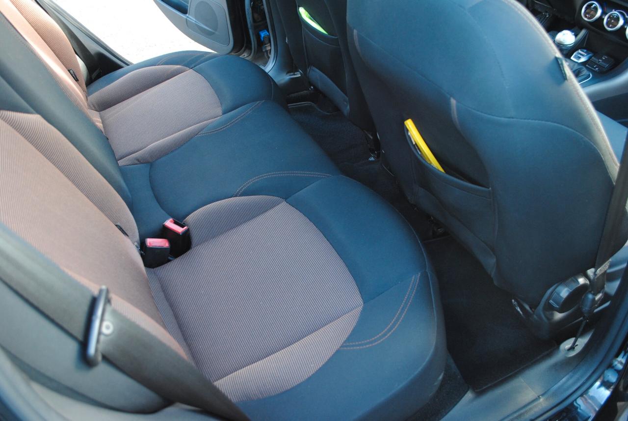 ALFA ROMO GIULIETTA 1.6 JTDM-2 105 CV OK NEOPATENTATI