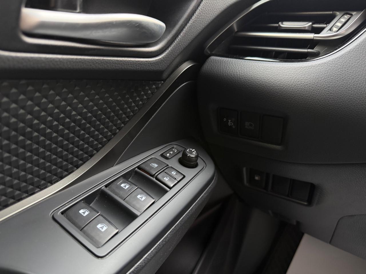 Toyota C-HR 1.8 Hybrid E-CVT Lounge
