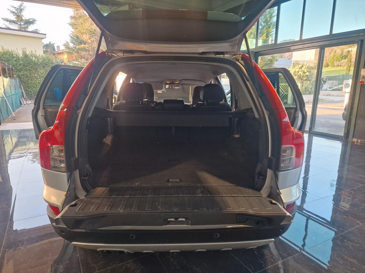 Volvo XC 90 XC90 2.4 D5 185 CV aut. AWD Executive