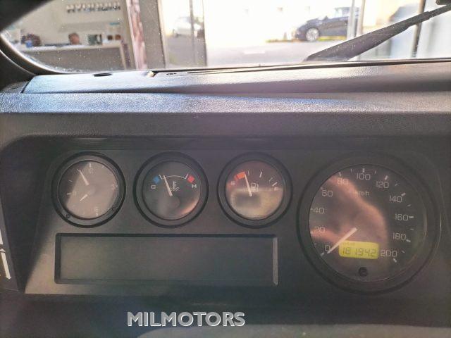 LAND ROVER Defender 90 2.5 Td5