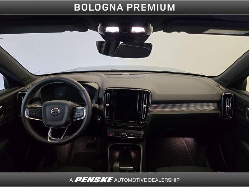 Volvo XC40 B3 automatico Ultra Black Edition