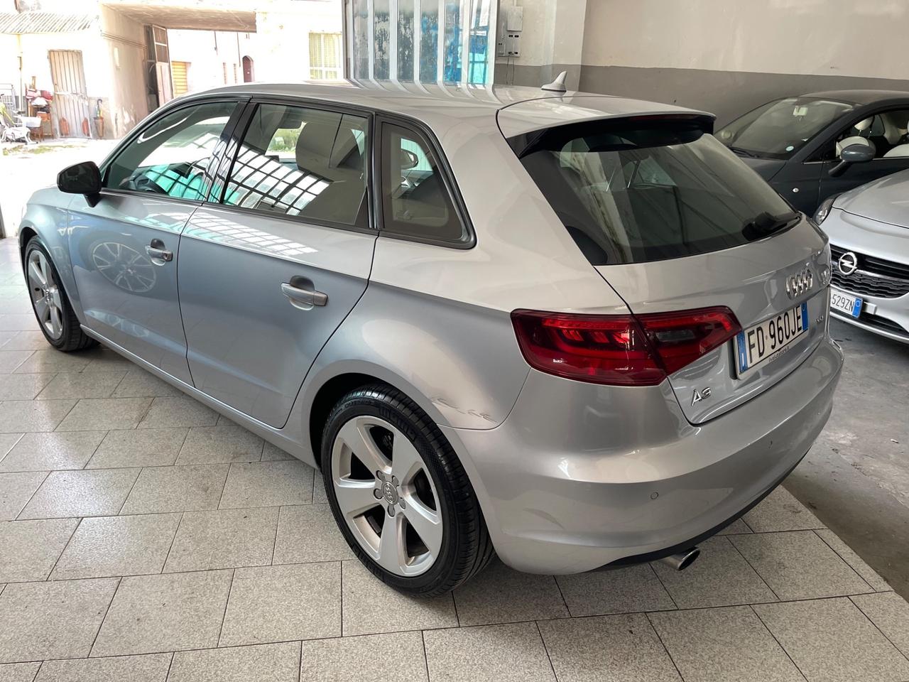 Audi A3 SPB 1.6 TDI clean diesel S tronic Ambition