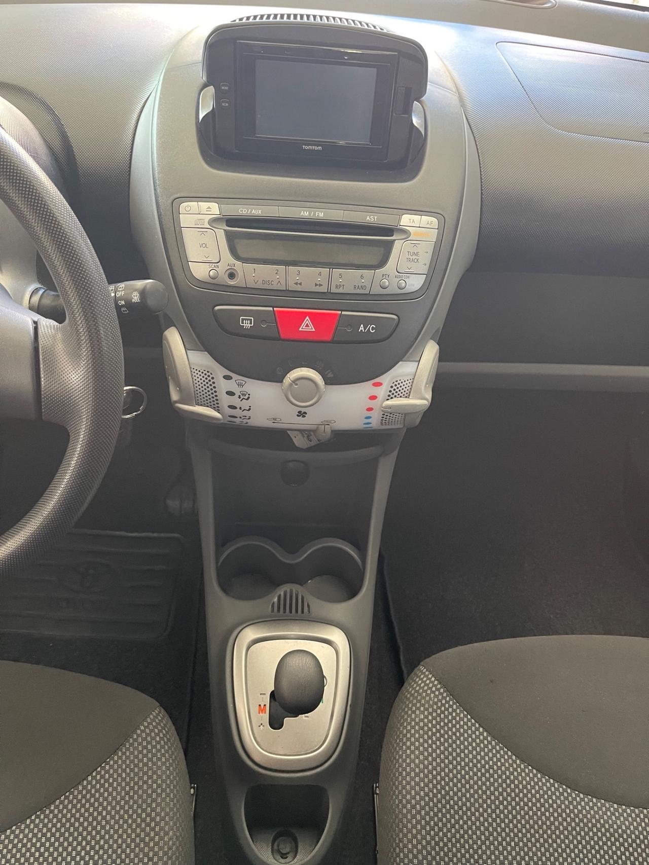 Toyota Aygo 1.0 12V VVT-i 5 porte Now Connect
