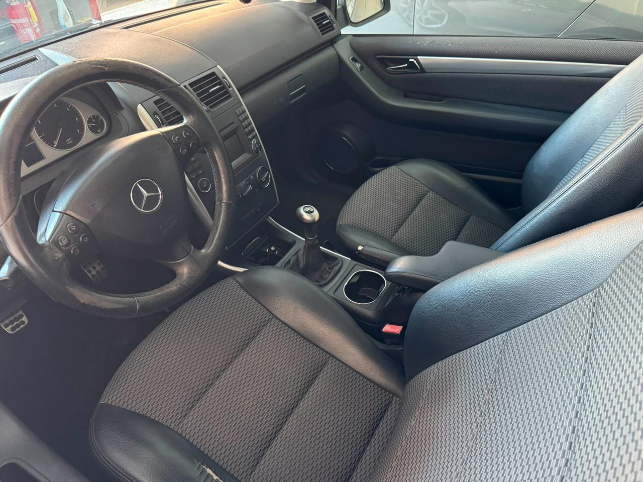 Mercedes-benz A 160 BlueEFFICIENCY Coupé Special Edition