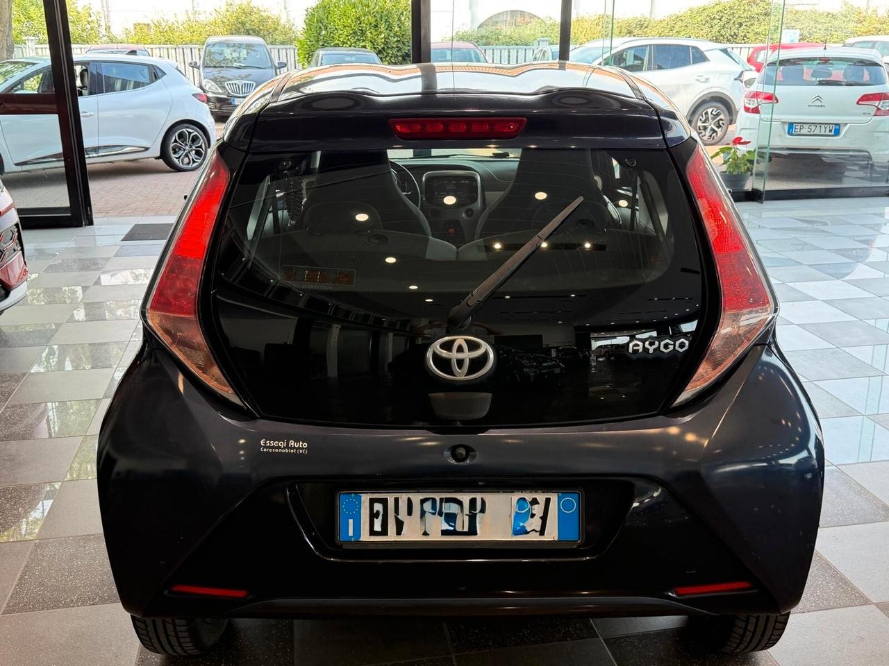 Toyota Aygo 1.0 VVT-i 69 CV 3 porte x-clusiv