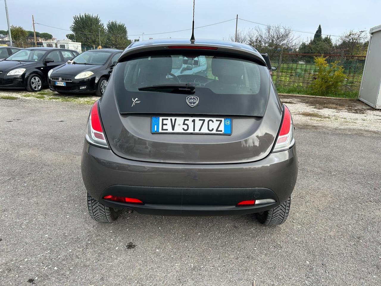 Lancia Ypsilon 0.9 TwinAir 85 CV 5 porte Metano Ecochic Gold