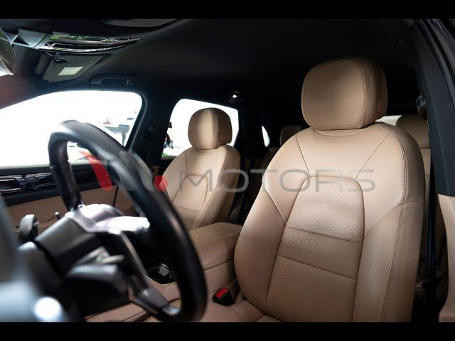 PORSCHE Cayenne 3.0 V6