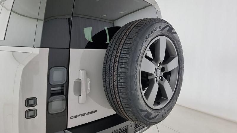Land Rover Defender 110 3.0D I6 200 CV AWD Auto X-Dynamic SE