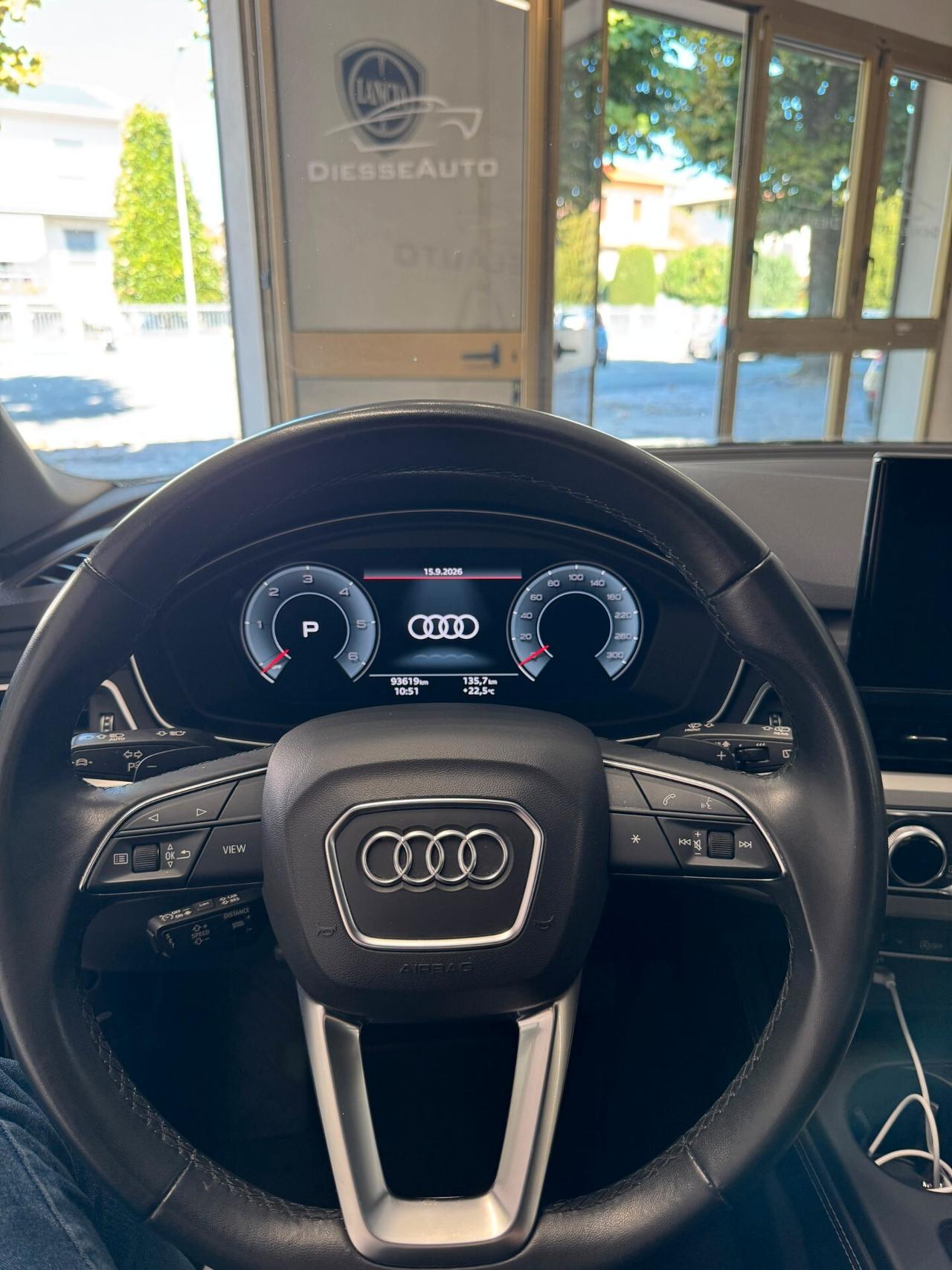 Audi A4 Avant 40 TDI quattro S tronic Business Advanced