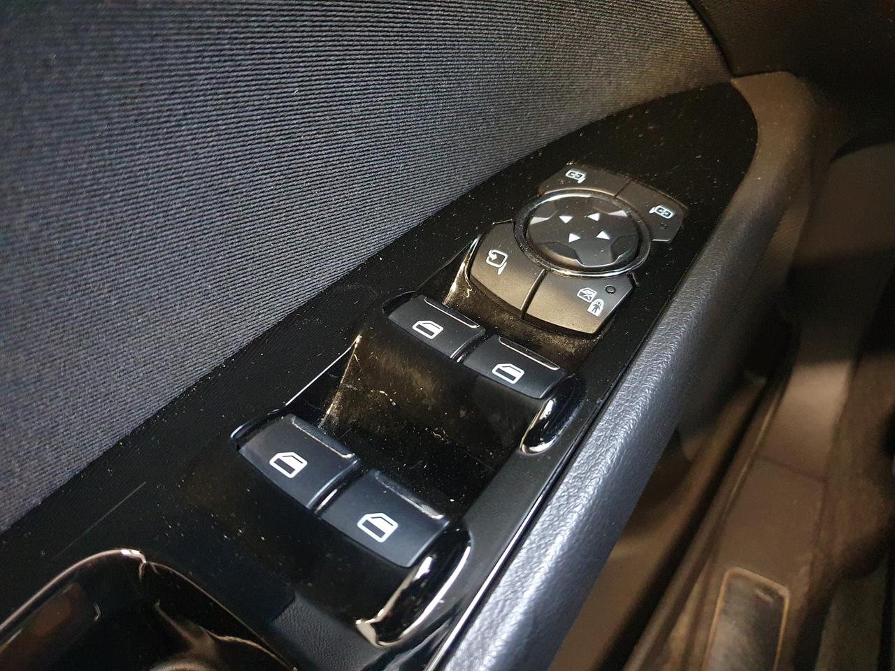 FORD Mondeo 4ª serie - Mondeo Full Hybrid 2.0 187 CV eCVT 4 porte Vignale