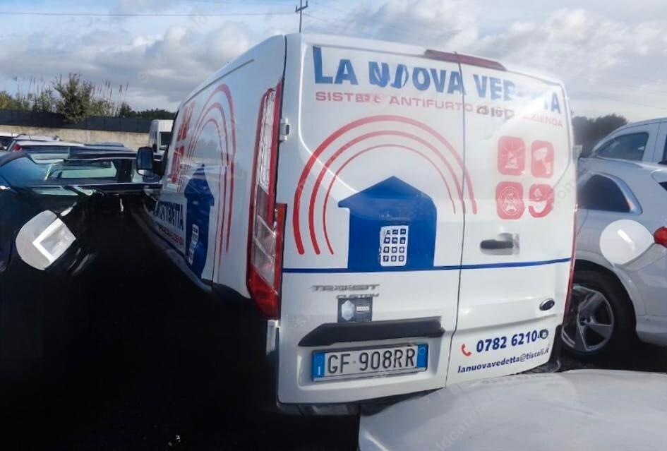 FORD TRANSIT CUSTOM 2.0 L1H1 FURGONE