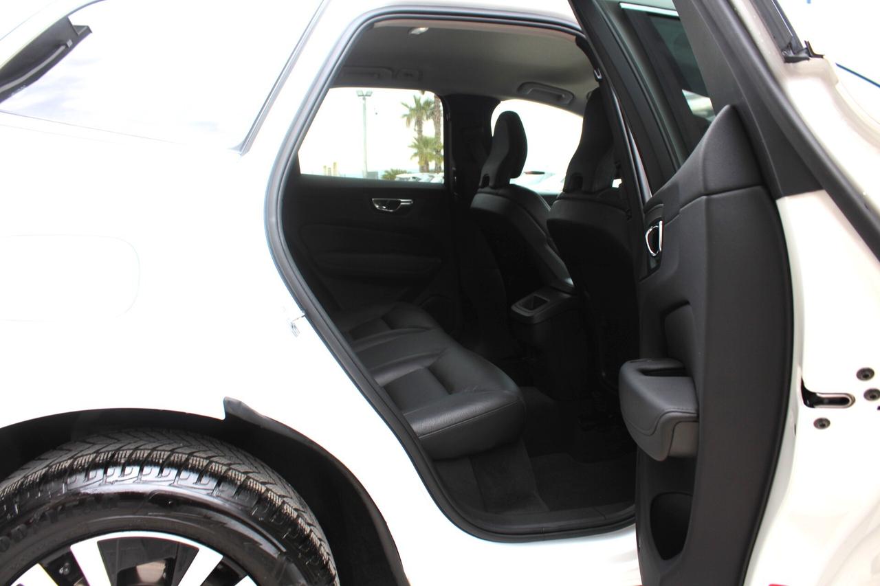 Volvo XC 60 XC60 B4 (d) Geartronic Momentum Pro