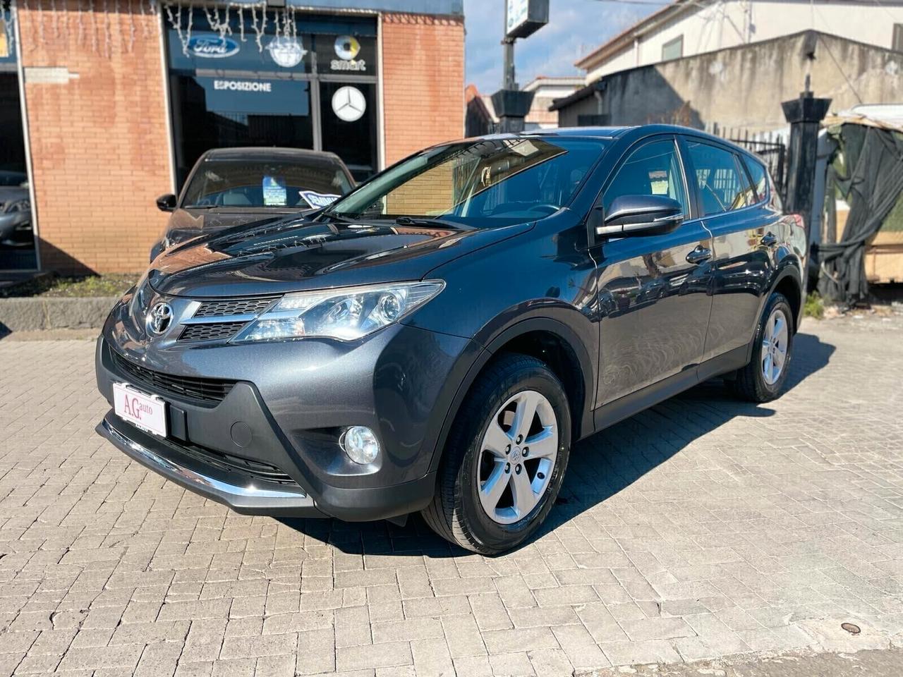 Toyota RAV 4 RAV4 2.0 D-4D 2WD RETROCAMERA/NAVI