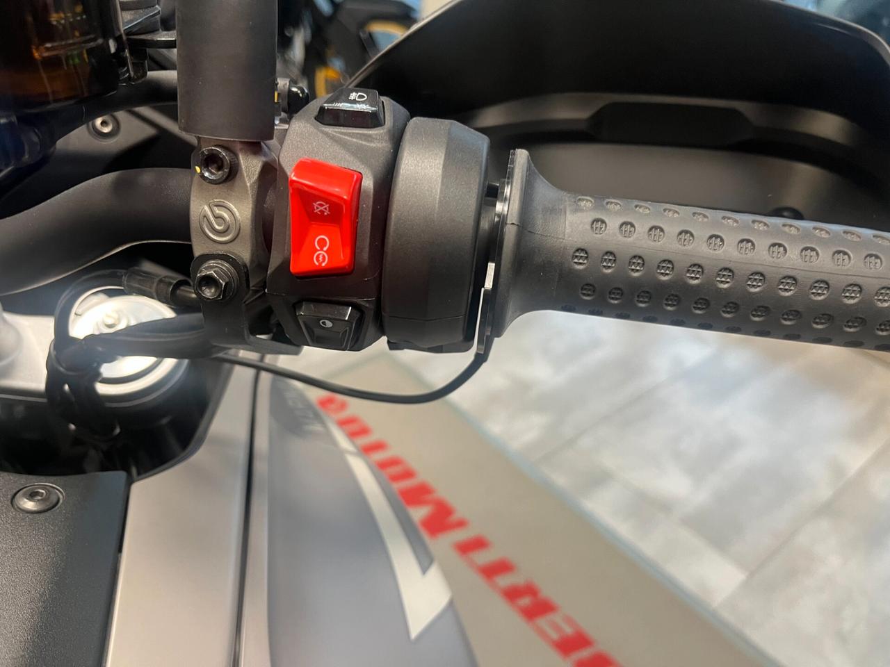 Moto Guzzi V100 Mandello Aviazione Navale