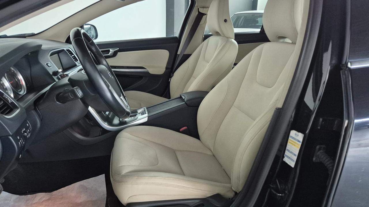 Volvo V60 D2 1.6 Powershift Summum