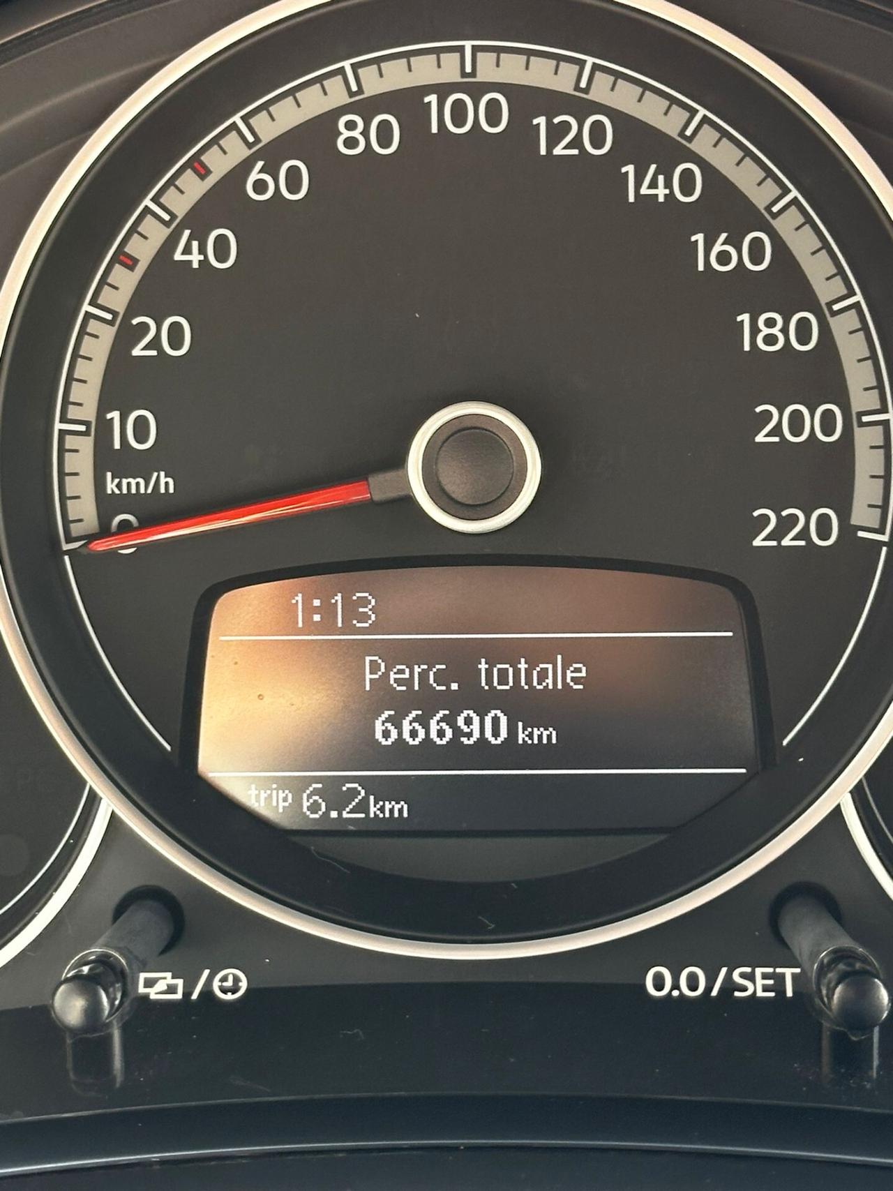 Volkswagen up! 1.0 75 CV 5p. cross up!