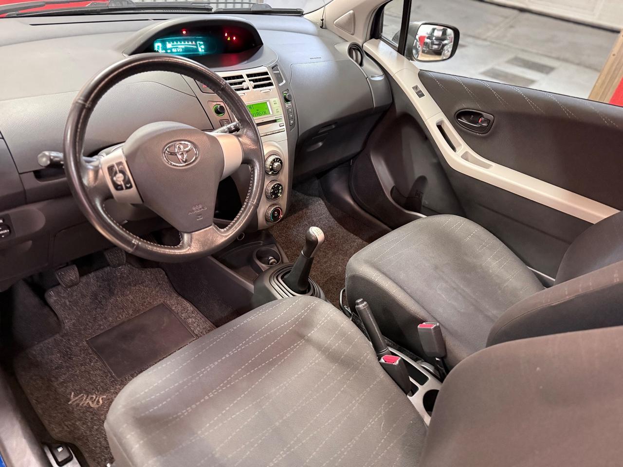 Toyota Yaris 1.0 3 porte