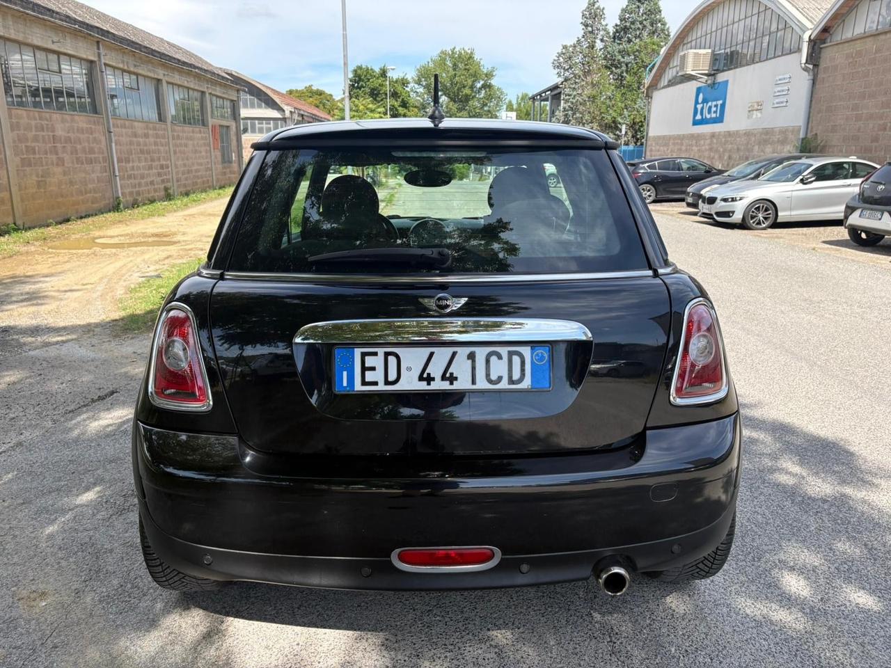 Mini 1.6 benzina 16V One (72kW) 2010 135.000 KM