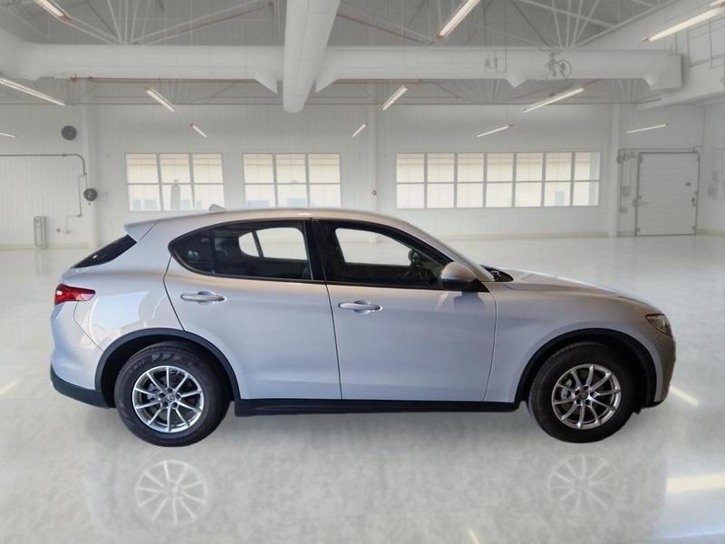 ALFA ROMEO STELVIO 2.2 TURBO DIESEL 190 CV BUSINESS AT8 Q4 SUV