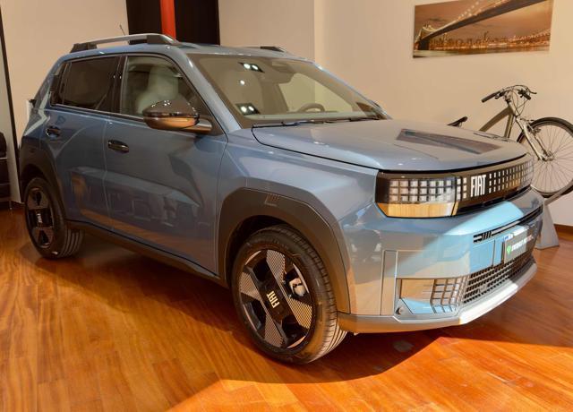 FIAT Grande Panda 1.2 Hybrid 110 CV S&S La Prima km0 uff. Italia