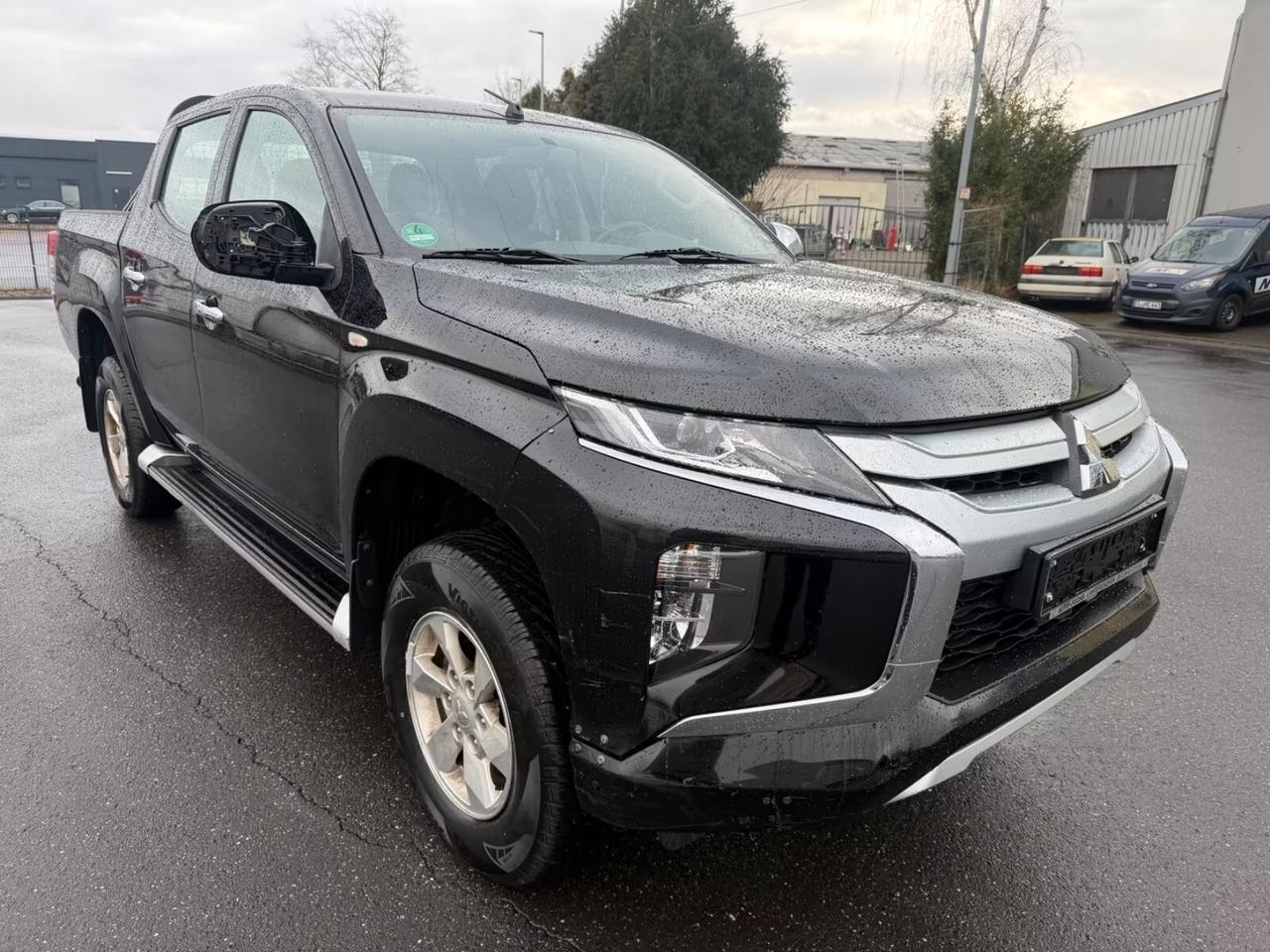 Mitsubishi L200 2.3 D Double Cab 4x4 Easy Select Invite PREZZO FINALE