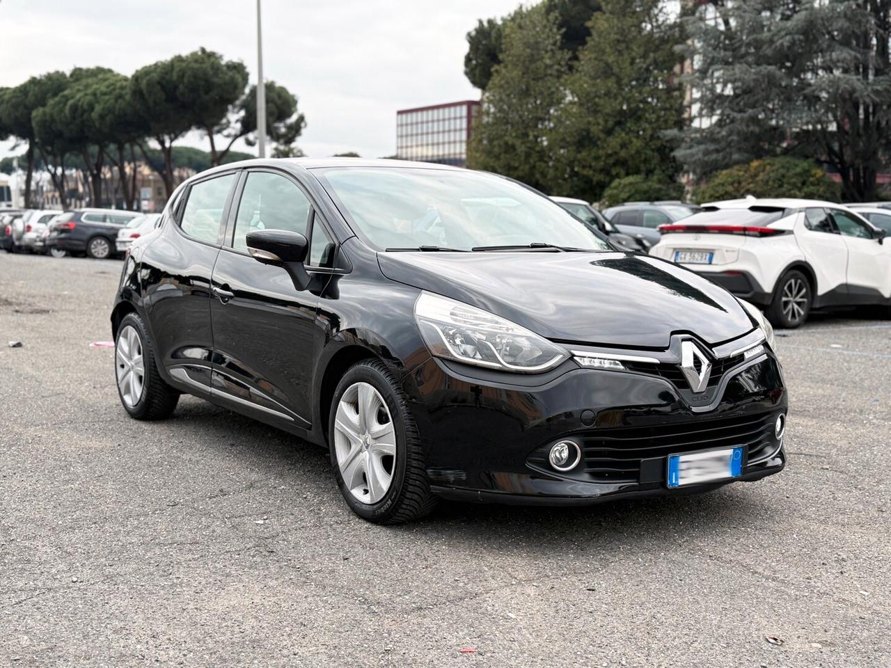 Renault Clio 1.2 75CV 5 porte - 2015 *NEOPATENTATI*GARANZIA*