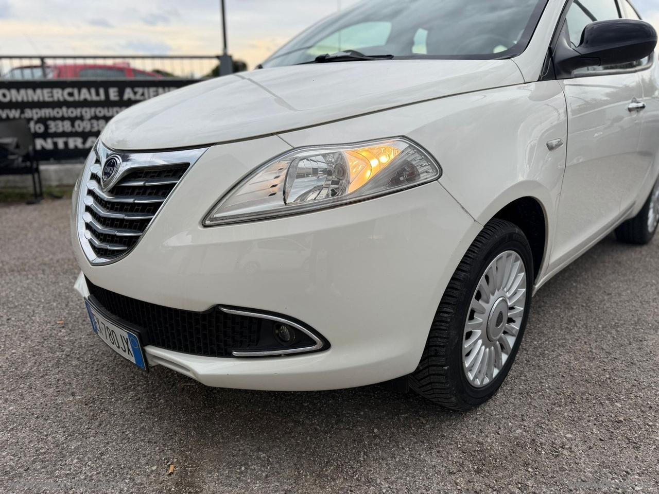LANCIA Ypsilon 1.3 MJT 95 CV 5p. S&S Gold