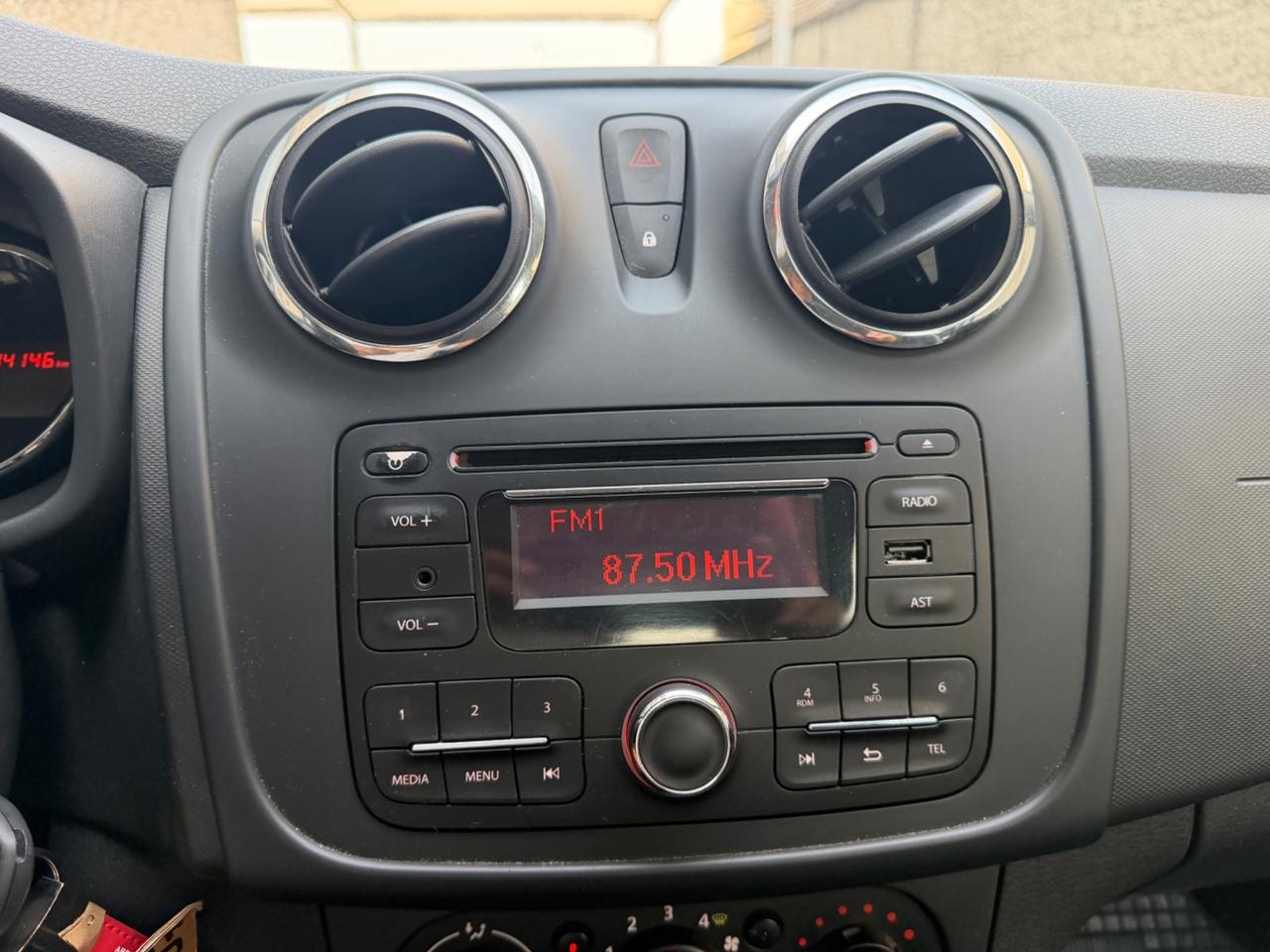Dacia Sandero 1.2 BENZINA -GPL VALIDO 2035 75CV EURO 5B