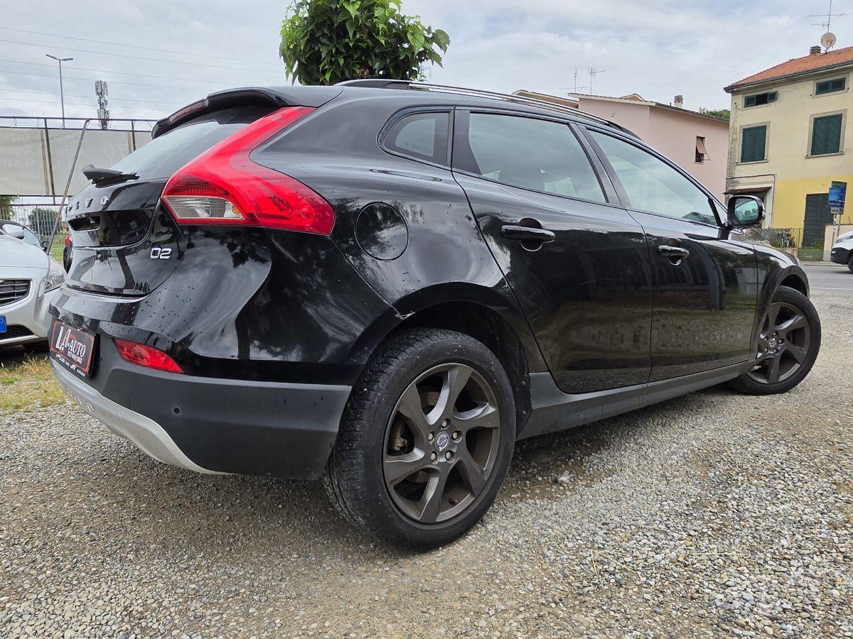 VOLVO - V40 Cross Country 1.6 d2 Momentum