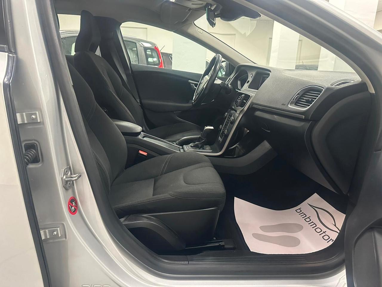 Volvo V40 Cross Country D2 Business Plus