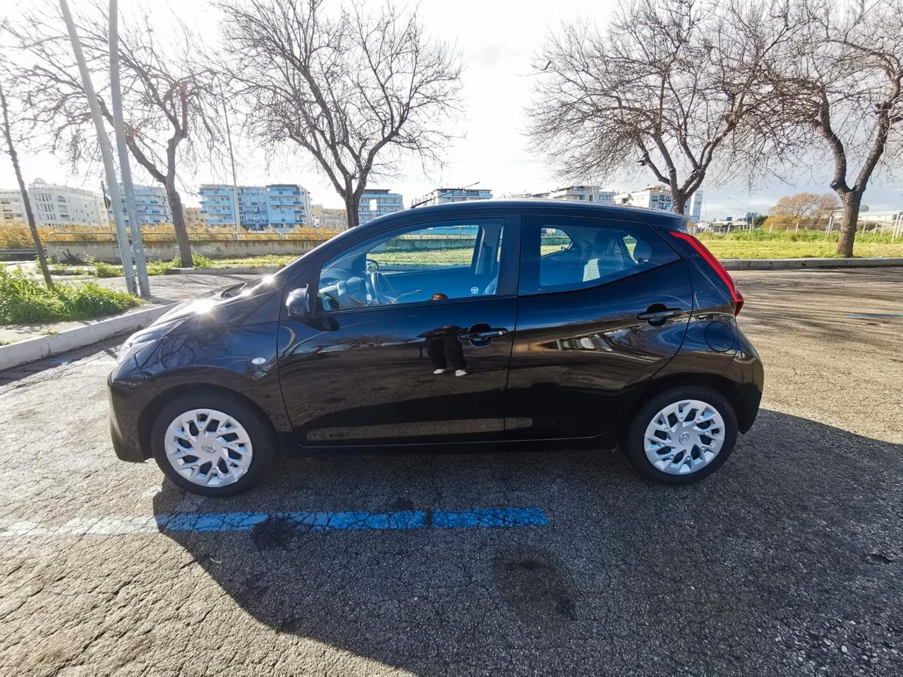 Toyota Aygo Connect 1.0 VVT-i 72 CV 5P. x-cite MMT 2019
