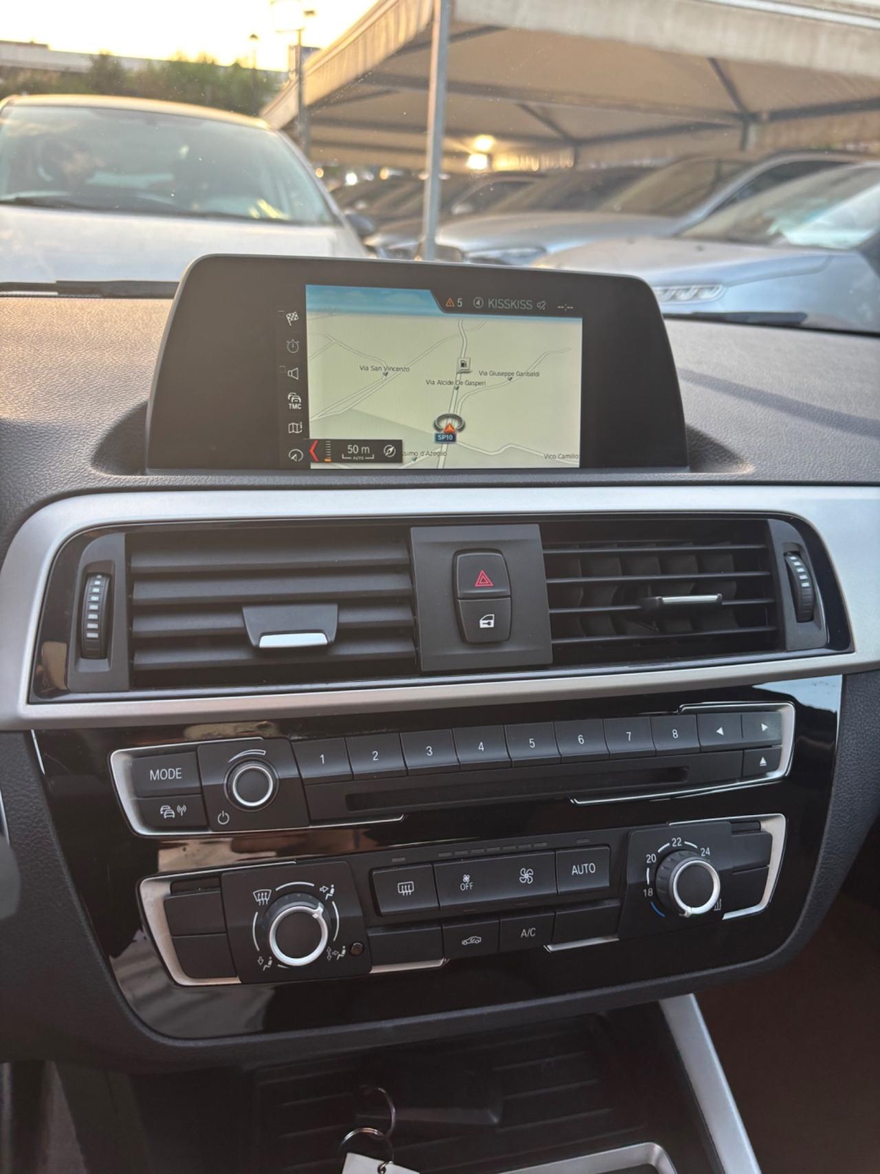 Bmw 118 118d 5p. Business Advantage