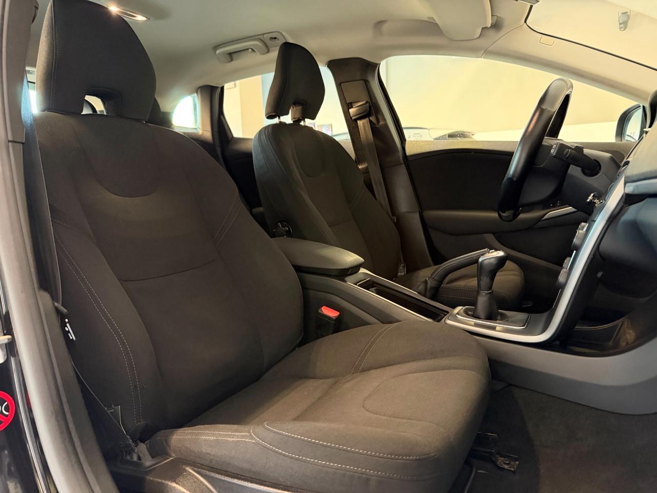 Volvo V40 Cross Country D2 Business 120CV NEOPATENTATI FINANZIABILE